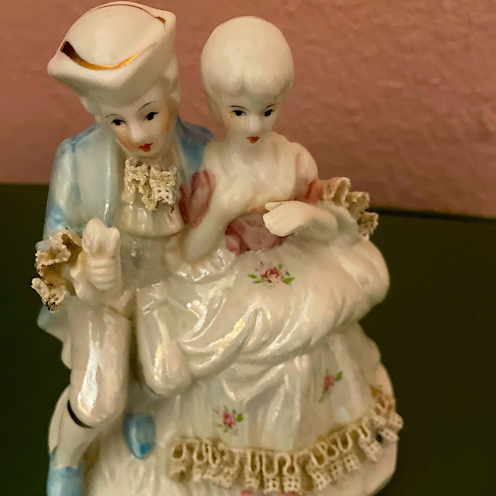 Vintage Victorian Porcelain Dresden Lace Figurine Couple